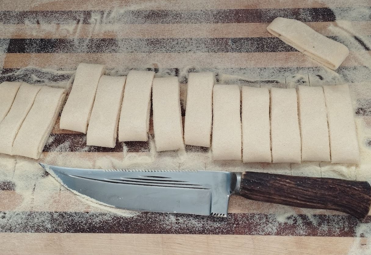 cutting pasta