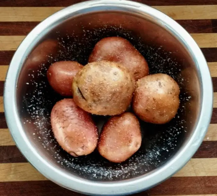 cleaned potatoes