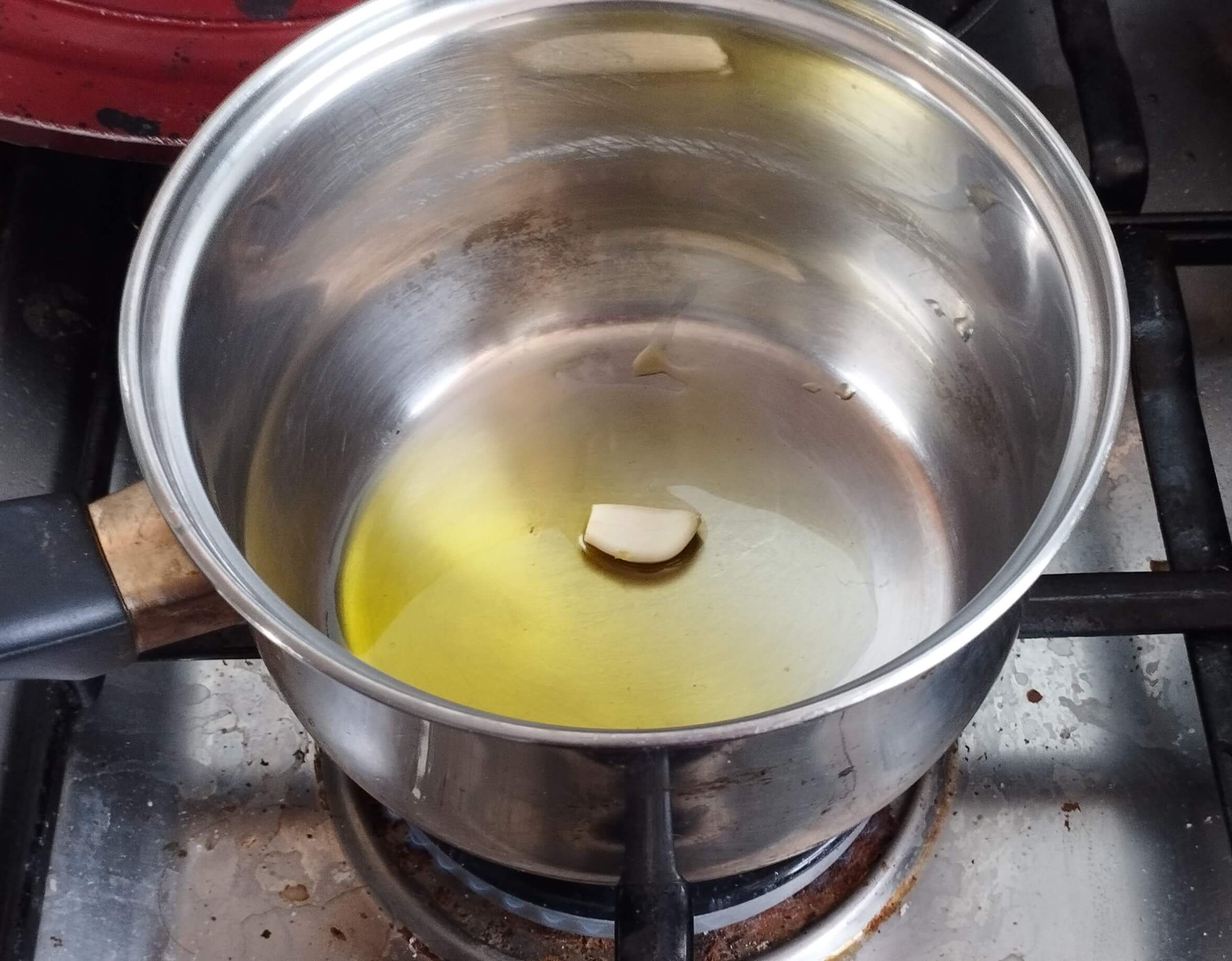 cook garlic